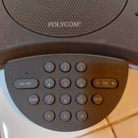 Polycom Soundstation analog conference phone 2201-03308-001, GUC - Picture 2 of 5